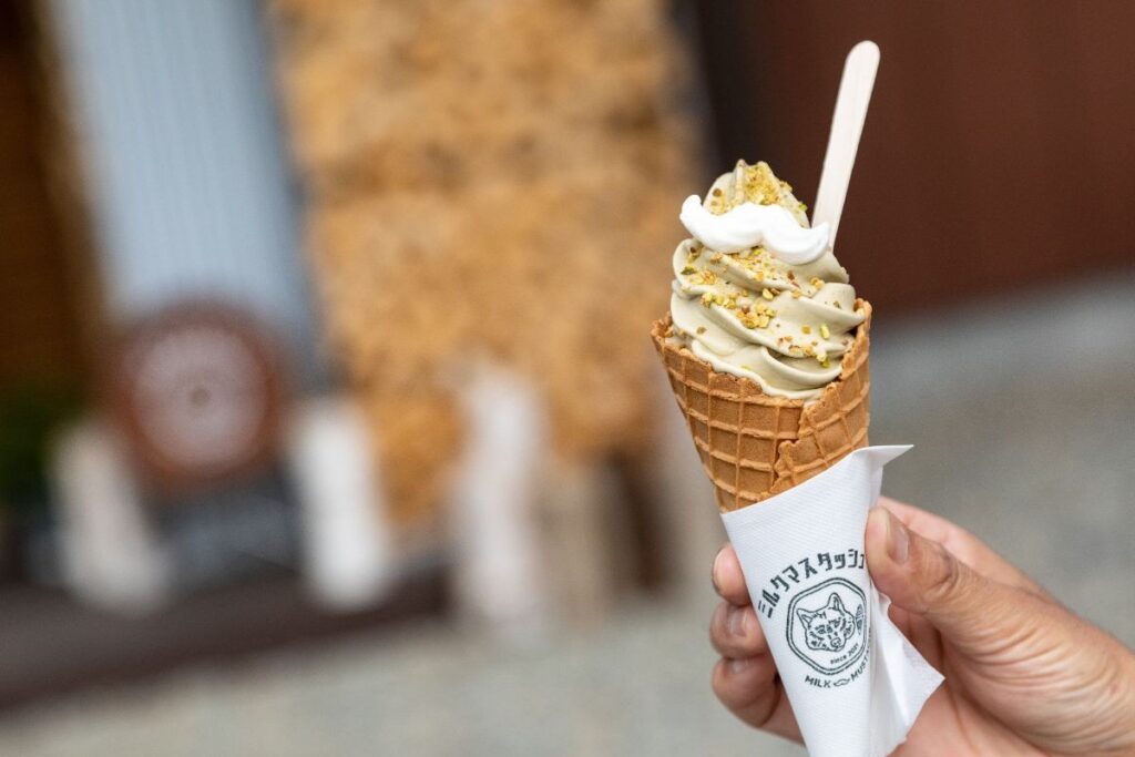 店舗併用住宅（ソフトクリーム専門店・ミルクマスタッシュ）　札幌市南区簾舞