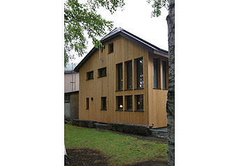 木漏れ日がそそぐ家