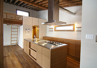 空間を利用した家